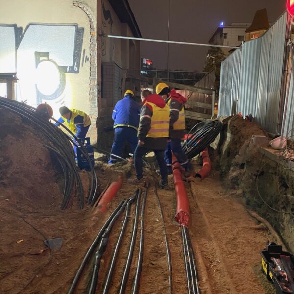 BF342798-B0FC-4898-92BC-1DAFC8C1EF02 BF342798-B0FC-4898-92BC-1DAFC8C1EF02